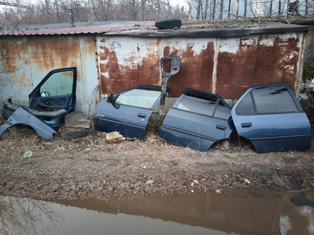 Двері Пежо 306