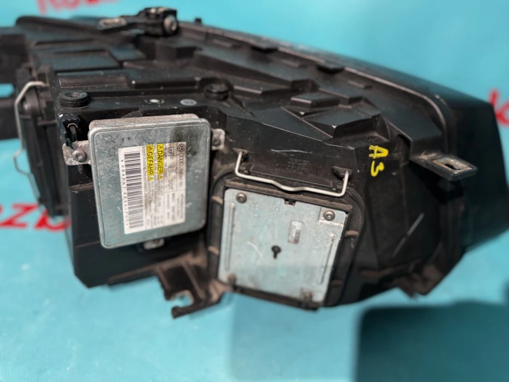 Фара ліва Audi Q5 08-15р кю5 Европа bi xenon