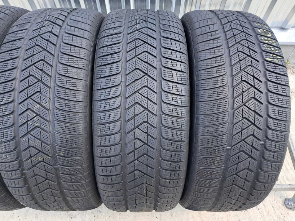 Резина зима 85% протектор Pirelli 255/55 R19 Scorpion Winter