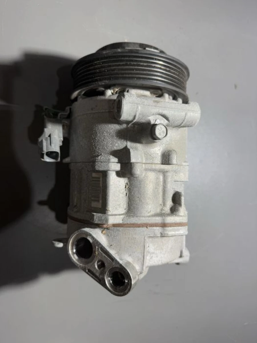 Компрессор кондиционера jeep cherokee kl 3.2