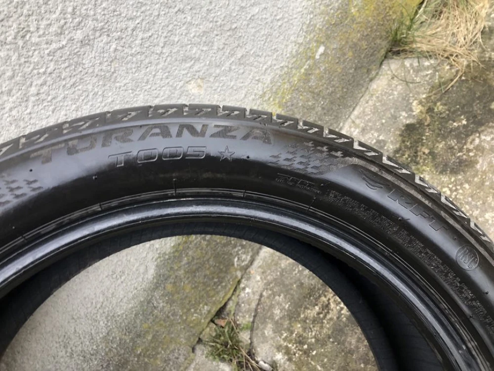 Шини літні Bridgestone 225/50/18