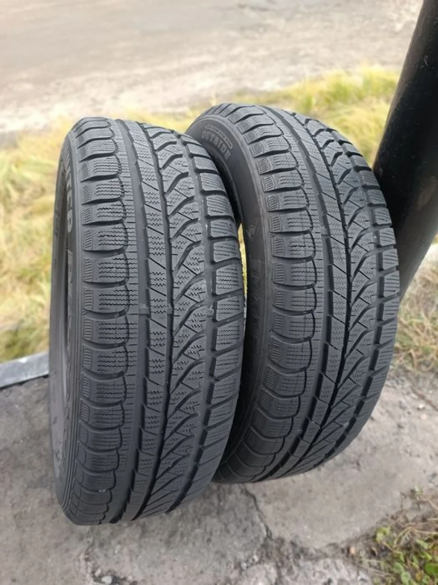 Зимові шини Dunlop 185/60 R15 резина Р15