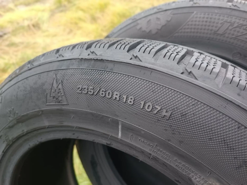 Зимові шини Kumho 235/60 R18 резина Р18