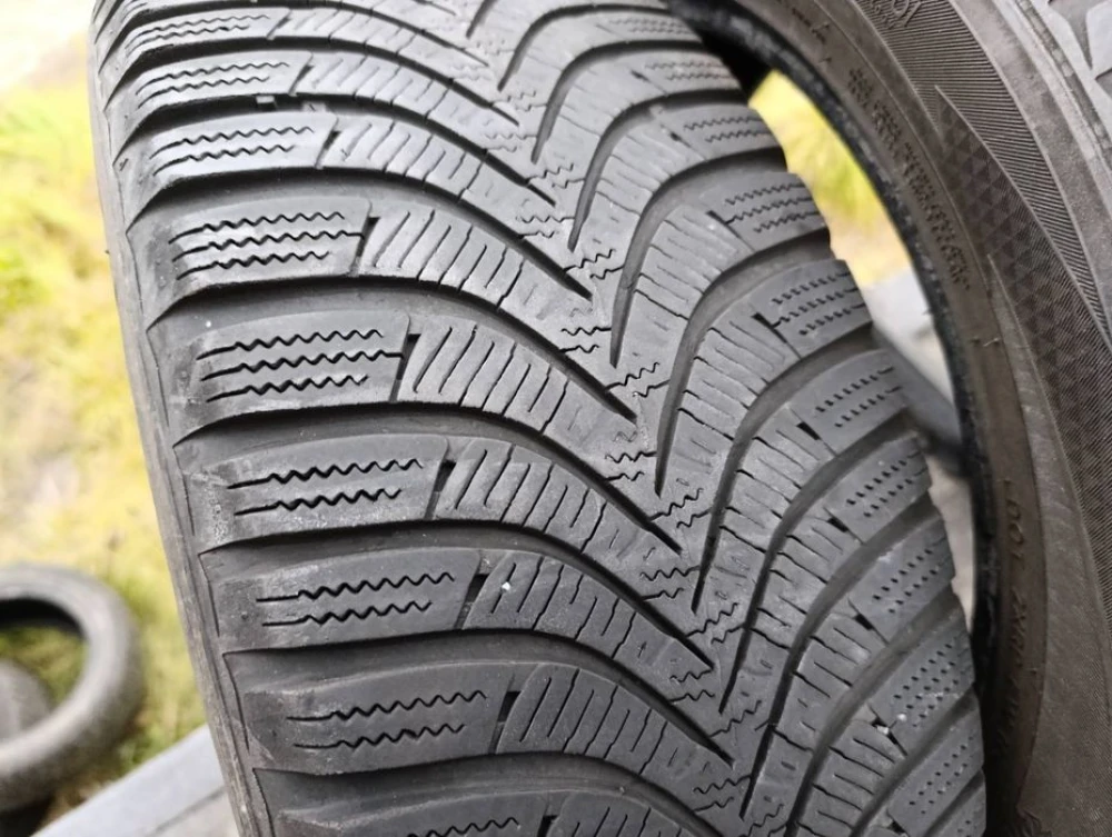 Зимові шини Hankook 205/55 R16