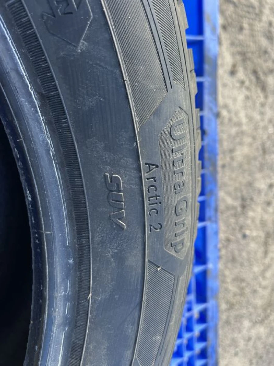 235/55 r20 Goodyear UltraGrip Ice Arctic2 НОВАЯ Резина зимняя