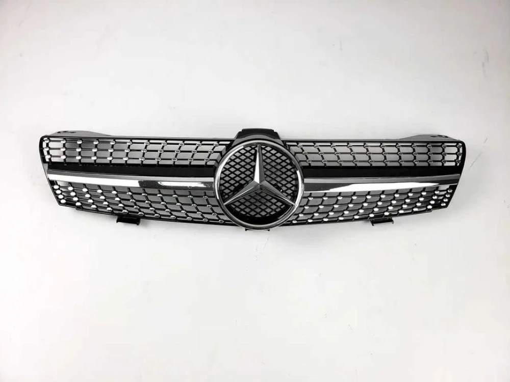 Решетка радиатора mercedes CLS W219 2004-2008г.diamond black(chrome)