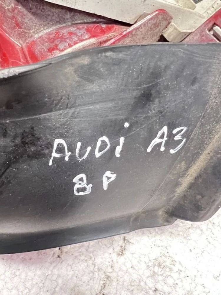 Стоп ліхтар задній задні фари ліва права фонарь Audi A3 8P 3D