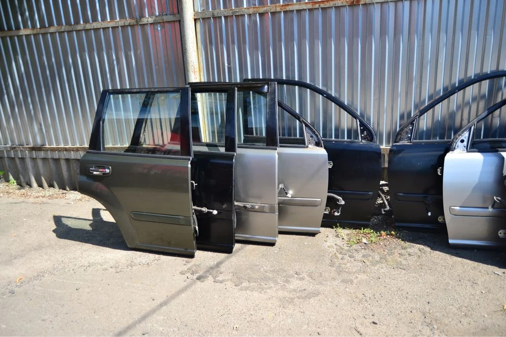 Дверь Nissan X trail T30 двері Ниссан х трейл Т30