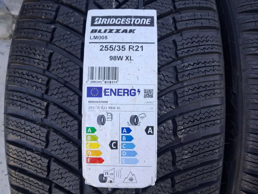 Резина зима НОВА Bridgestone 255/35 R21 Blizzak LM005 DOT22 Audi BMW