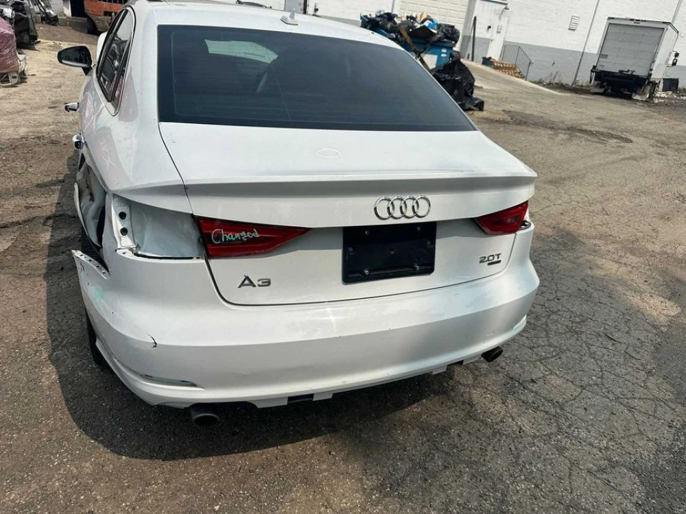 Трубка патрубок Audi A3 8V Quattro 2.0 Ауди А3 Разборка Запчасти 2012-