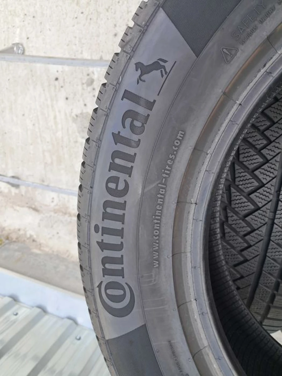 Резина зима 90% протектор Continental 215/65 R17 TS850P