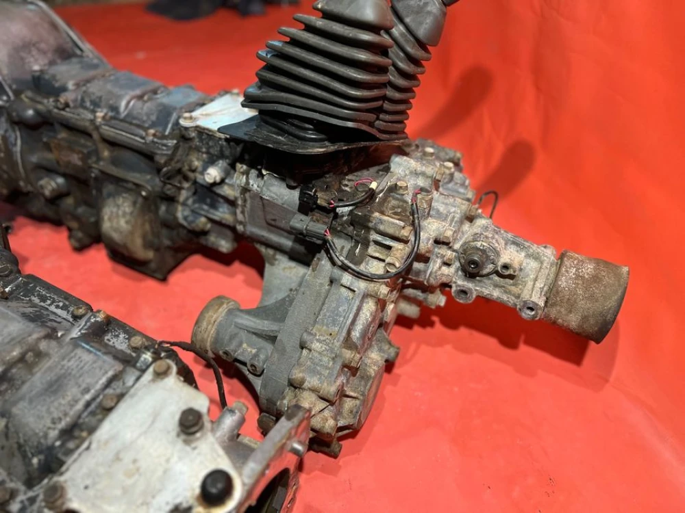 Роздатка МКПП Mitsubishi L200 2.5 2001-05р коробка 4Х4