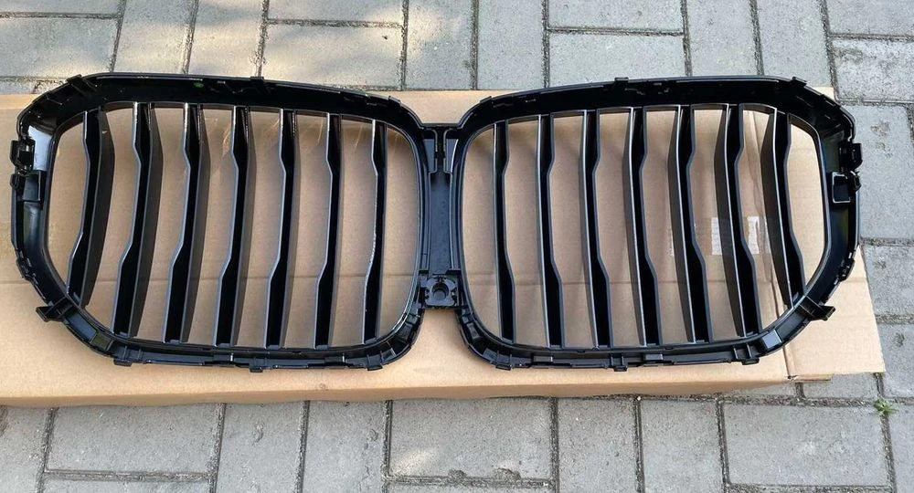 Решетки радиатора BMW X5 G05 ноздри тюнинг shadow line
