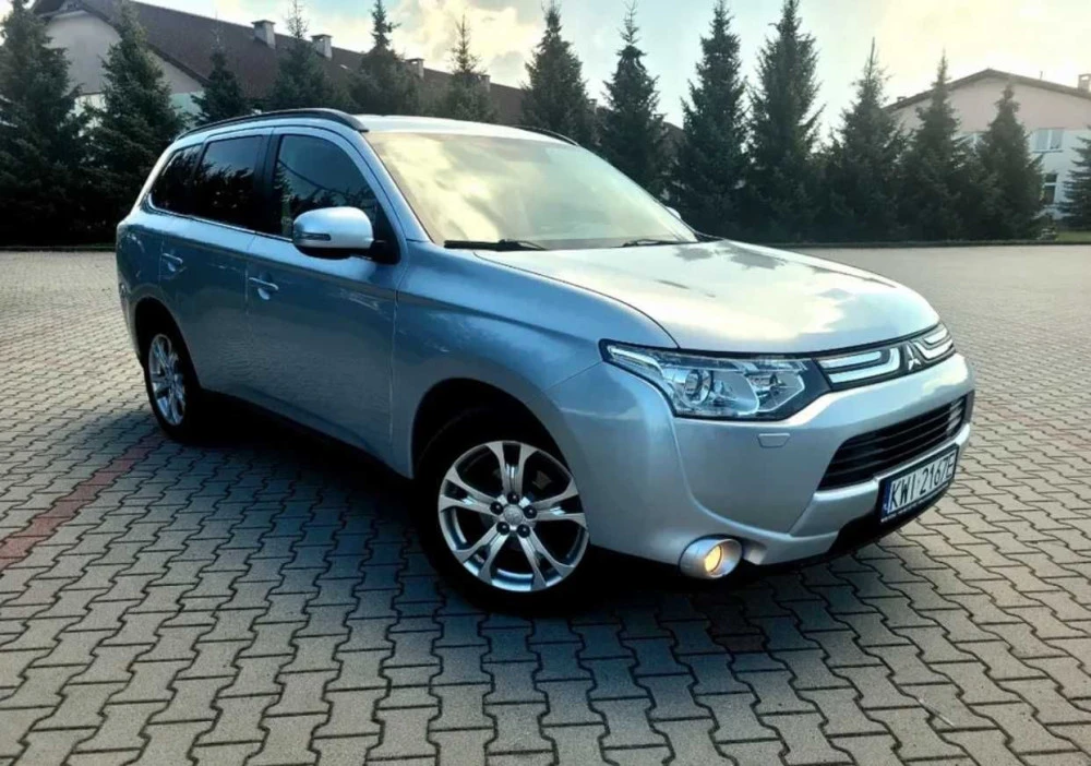 кузов,кузовні запчастини для Mitsubishi Outlander III