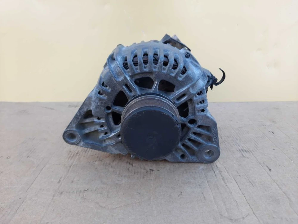 Генератор 2.0 Kia 2655475 Hyundai 2.2 120A. 37300-2a110