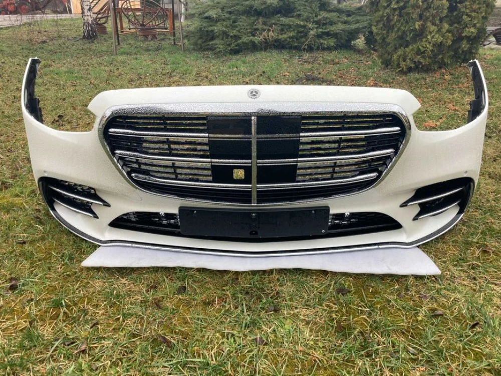 Передний бампер на S-Class W223 20-23год.(стиль AMG line с решеткой)