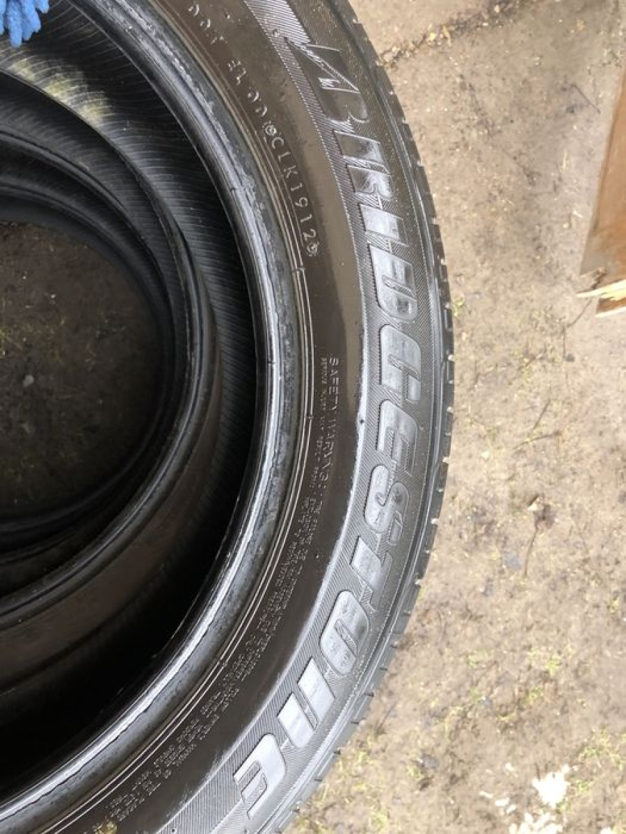 Шини літні Bridgestone 225/55/18