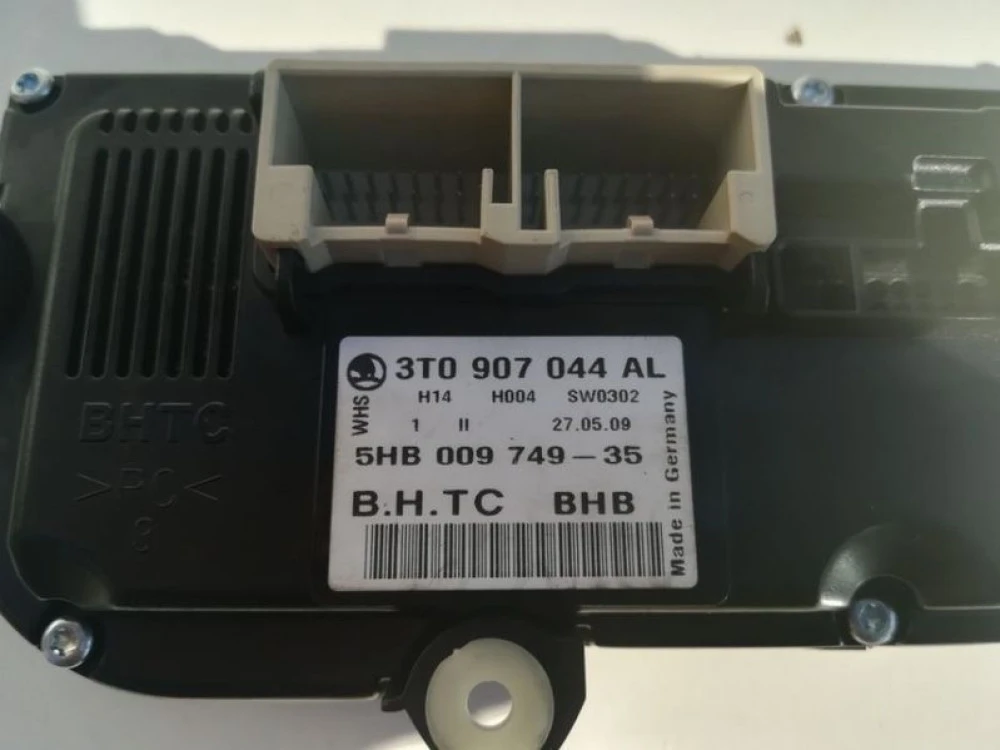 Блок управления климатом 3T0 907 044 AL Skoda Superb 2 Шкода Суперб 2