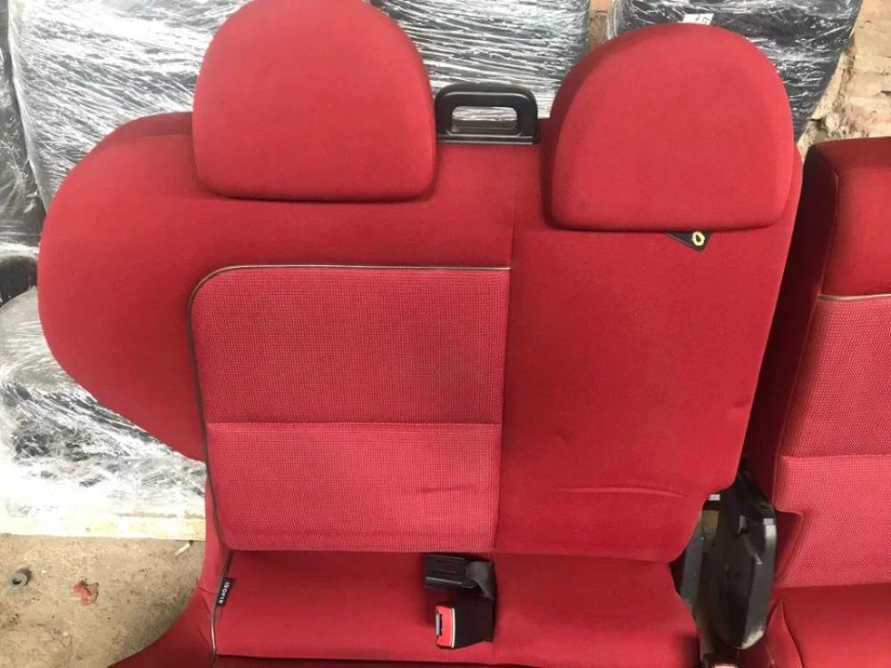 задні сидіння.задній диван  для Mitsubishi Colt