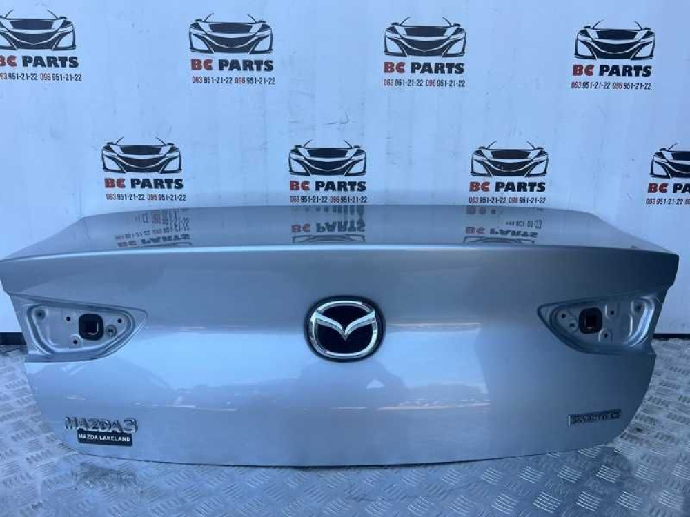 Крышка багажника Mazda 3 BP 2018 +