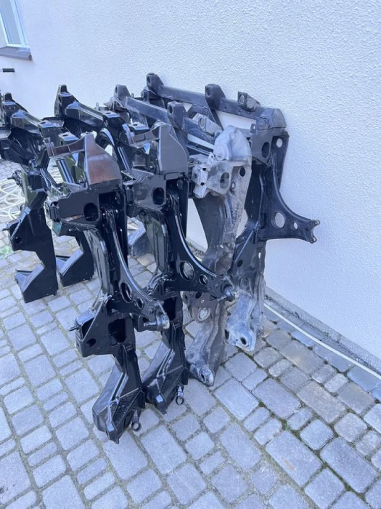 Підрамник mercedes w168 a-class передня балка A140 A160 A170 A180 A190