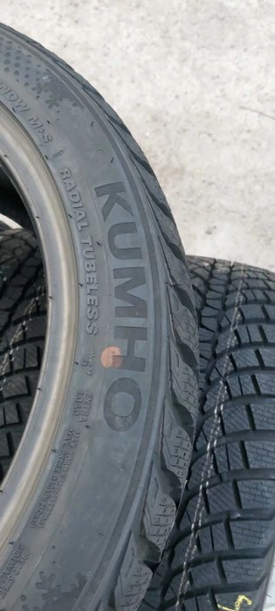 Резина зима НОВА Kumho 225/45 R17 Wintercraft WP71 made in Korea