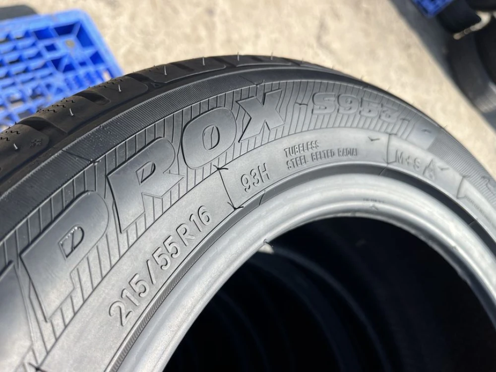 215/55 r16 Toyo Proxes S952 НОВАЯ Резина зимняя Japan