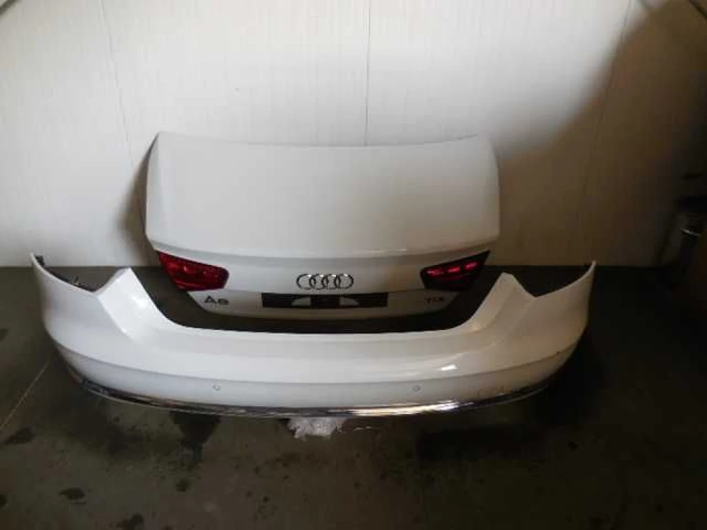 Крышка багажника Audi A8 D4