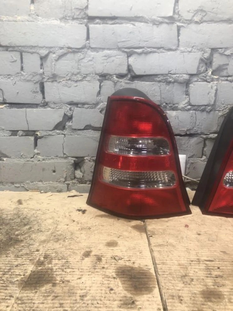 Задні фонарі Стопи Фари комплект Mercedes w168 a140 a160 a170 a klas