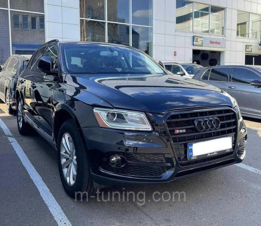 Решетка радиатора Audi Q5 8R (12-16) стиль RS Sq5 решітка Ауди