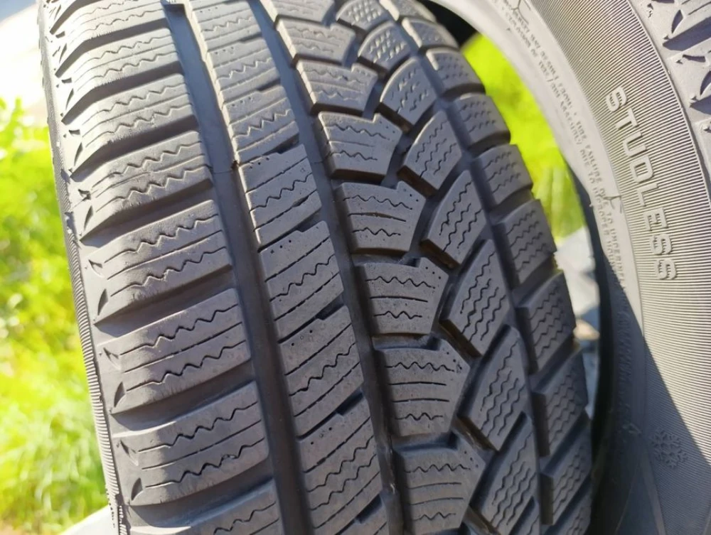 Зимові шини Torque 205/50 R17 резина Р17