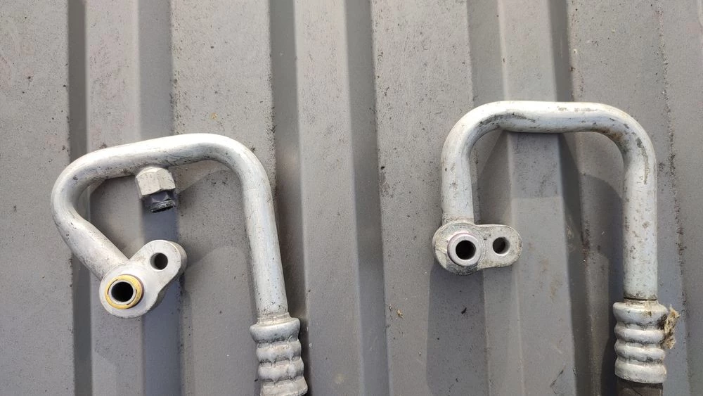 Трубка кондиціонера VW T5 2.5 7H0820721AE