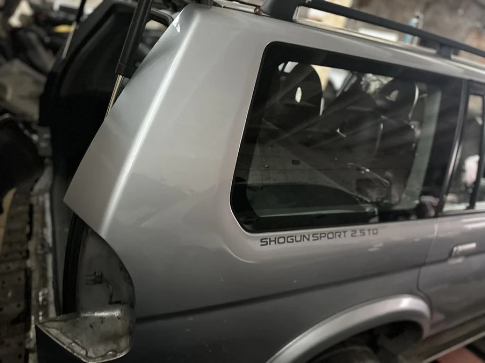 Телевизор Pajero Sport 1 стойка криша четверть Паджеро порезка