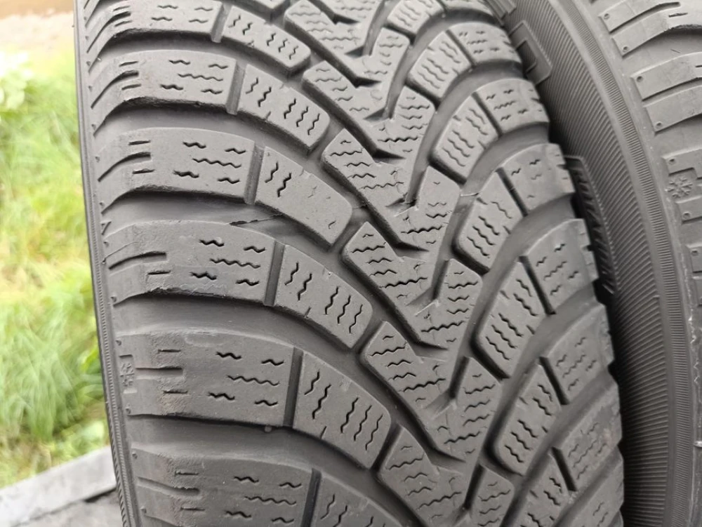 Зимові шини Falken 215/65 R17 резина Р17