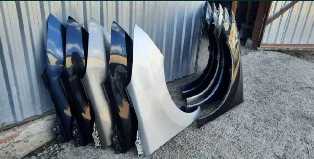 Крило ліве або праве до автомобіля Peugeot / Є до усіх моделей Пежо