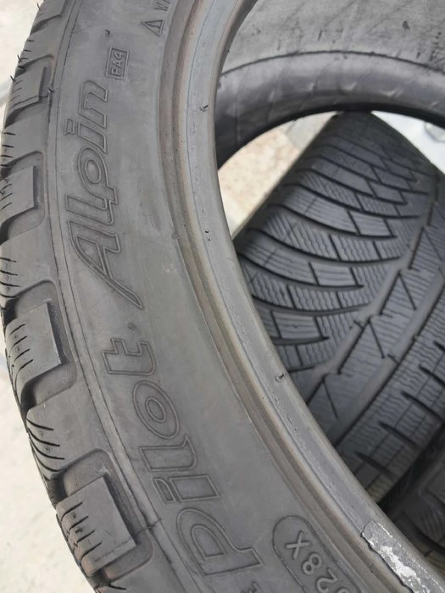 Резина зима 70% протектор Michelin Pilot Alpin 245/40 R18 PA4