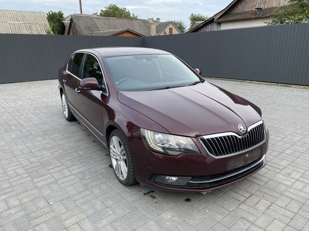 Бампер Передній Skoda Superb 2 2013-2015