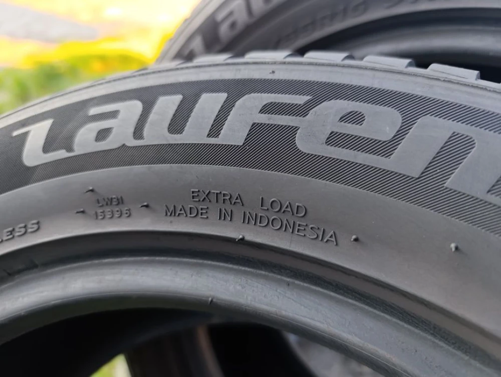 Зимові шини Laufenn 215/55 R16 резина Р16