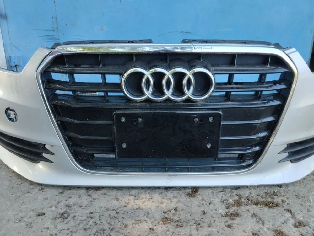Бампер передній решітка радіатора решітка бампера Ауди ауді а6с7 Audi