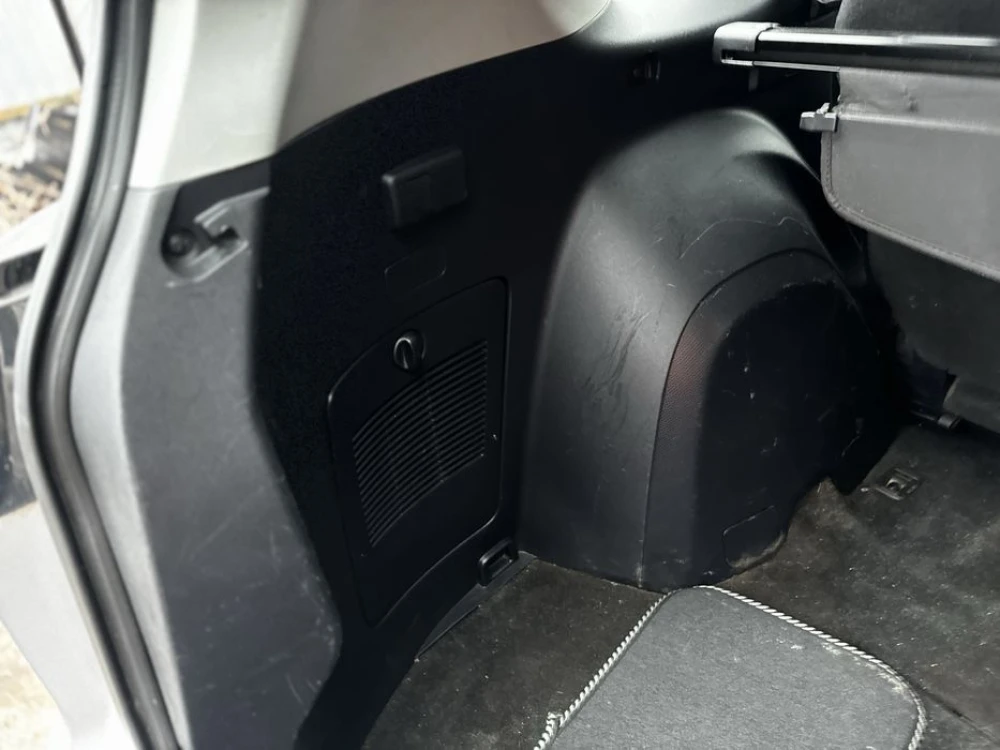 Шторка пластик Mitsubishi Outlander 2 xl багажник обшивка Аутландер
