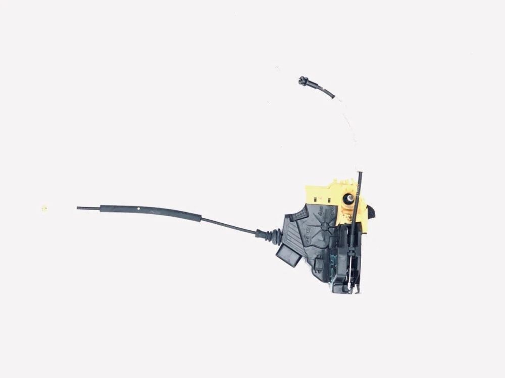 Замок двери передний левый Kia Ceed II JD 81310-A2400