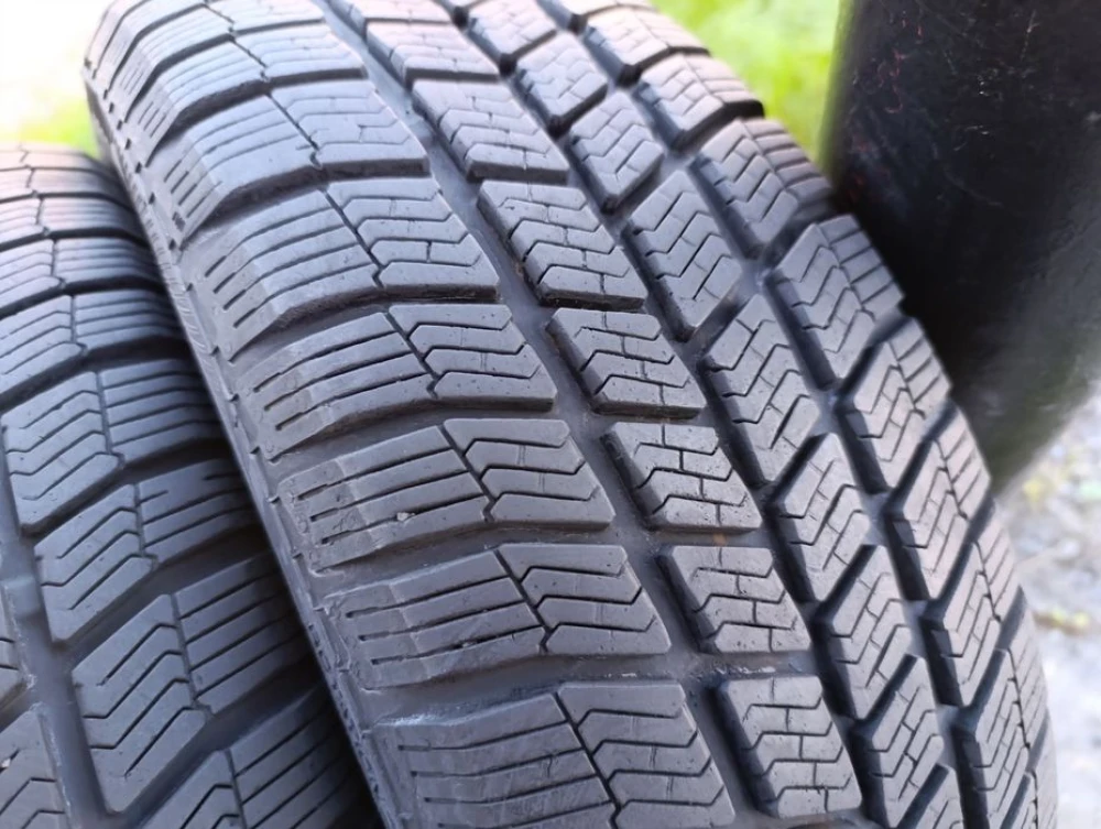 Зимові шини Barum 185/60 R15 резина Р15
