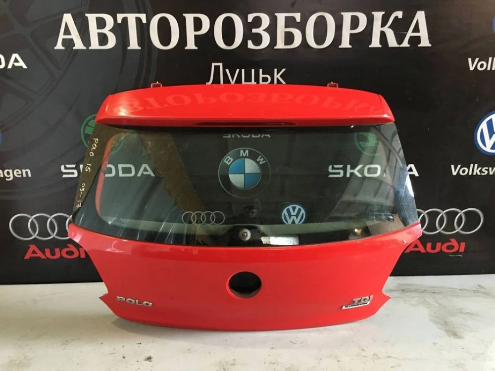 Кришка крышка багажника ляда кляпа Фольксваген поло vw polo