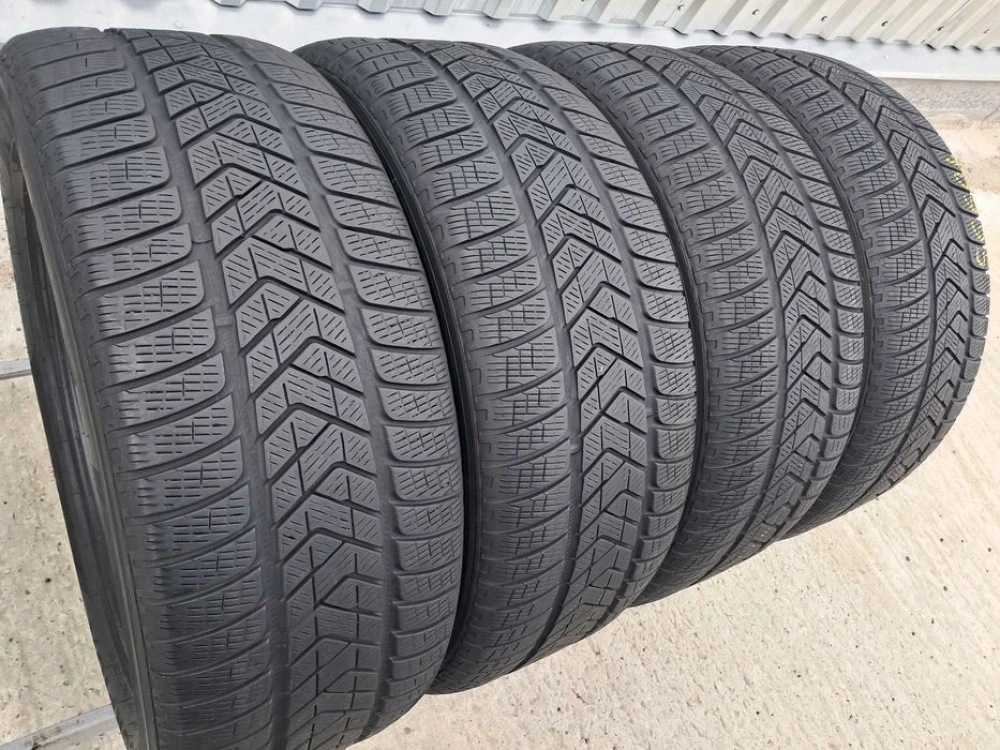 Резина зима 80% протектор Pirelli 255/55 R19 Scorpion Winter