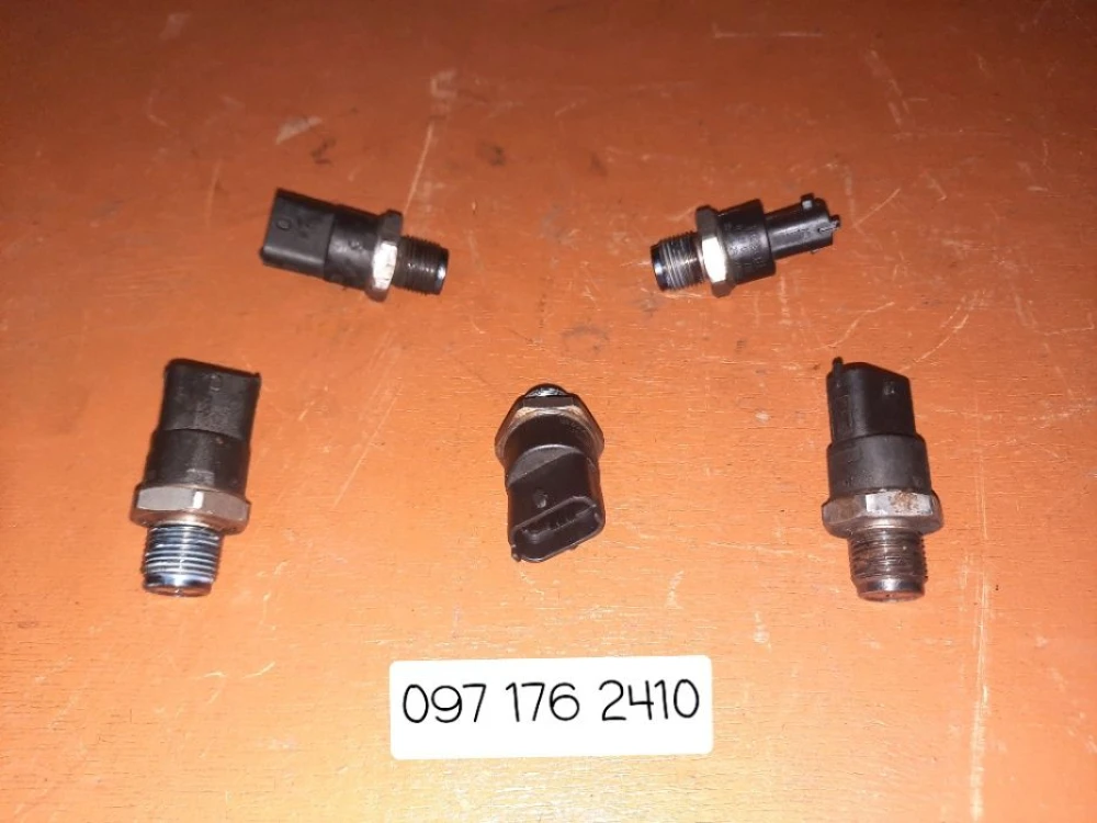 Датчик давления топлива 0281002720 Renault Megane Laguna Trafic Bosch