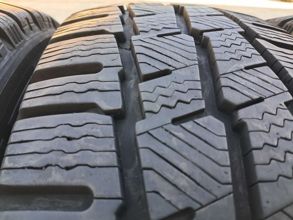 Резина зима 95% протектор Michelin 215/60 R17C Agilis Alpin