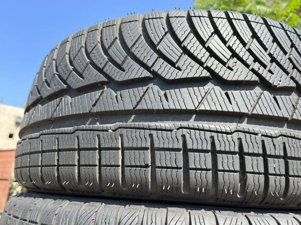 235/35 r19 Michelin Pilot Alpin PA4 95% Резина зимняя