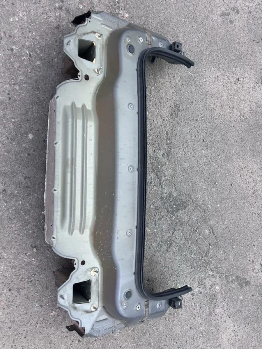 Четверь корито корыто зад панель jeep cherokee kl