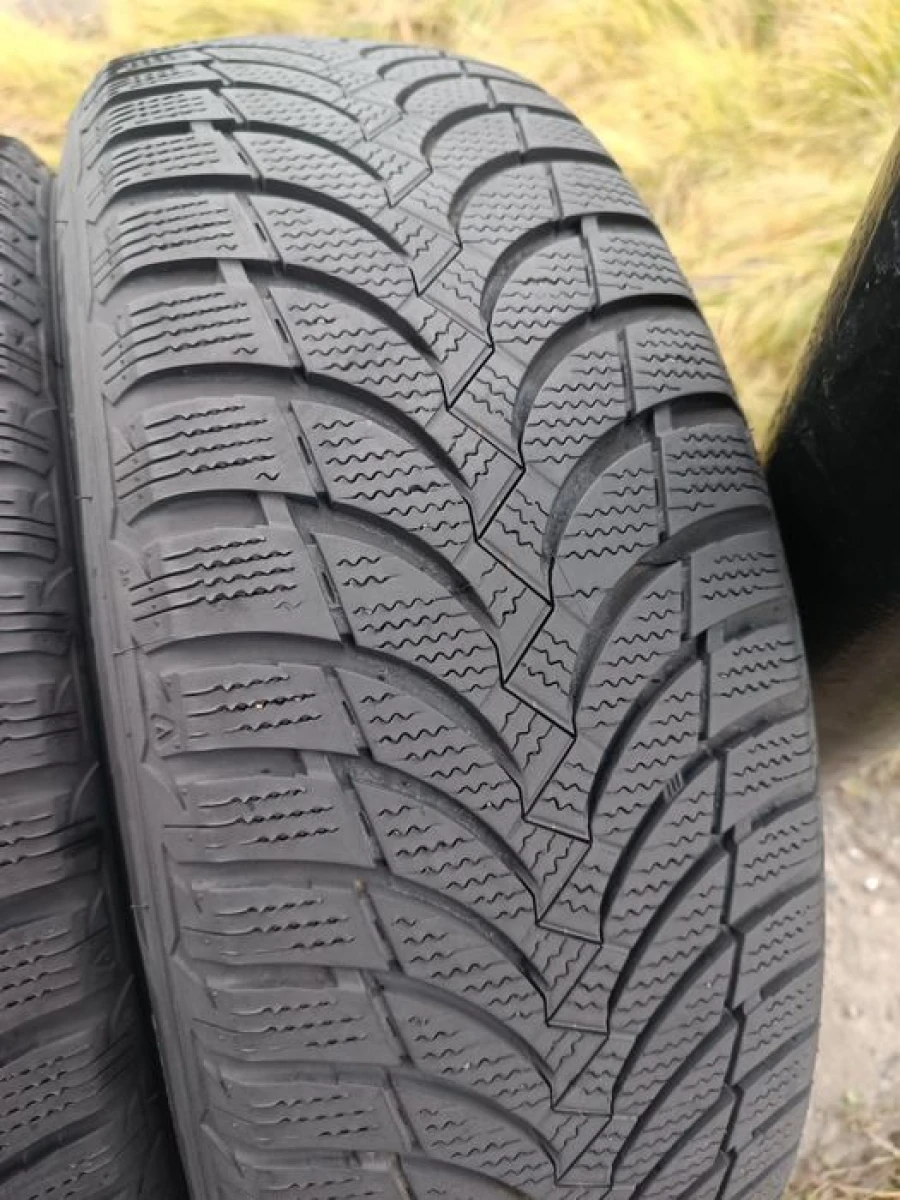 Зимові шини Nexen 215/65 R16 резина Р16