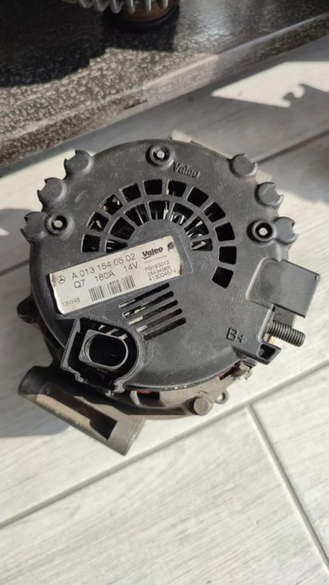 Генератор Valeo 180A OM651 A0131544802